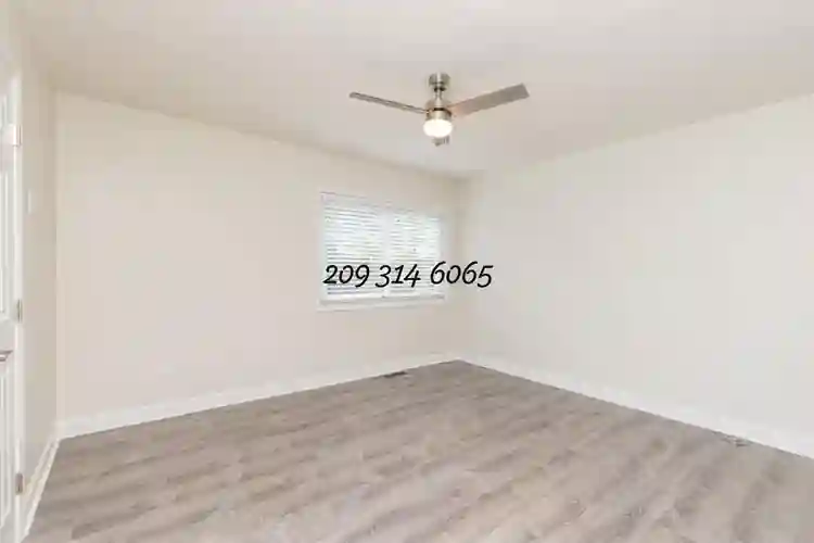 Beautifully renovated townhome