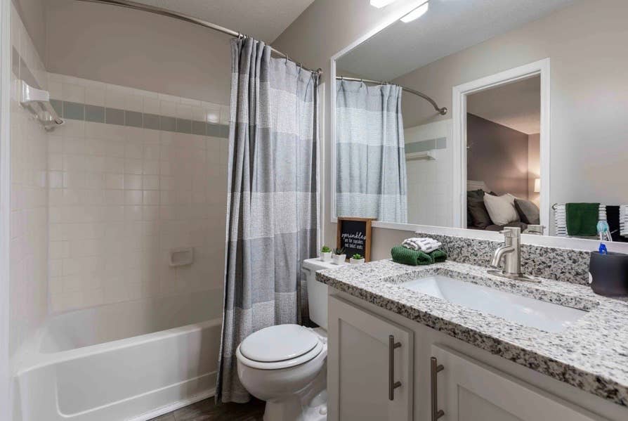 1bed/1bath at Granby Crossing Apt