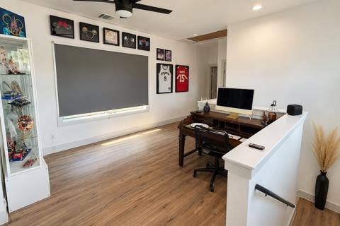 Looking for roommates!