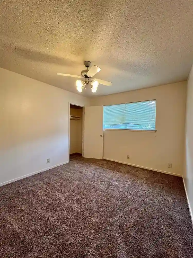Room for rent in my home