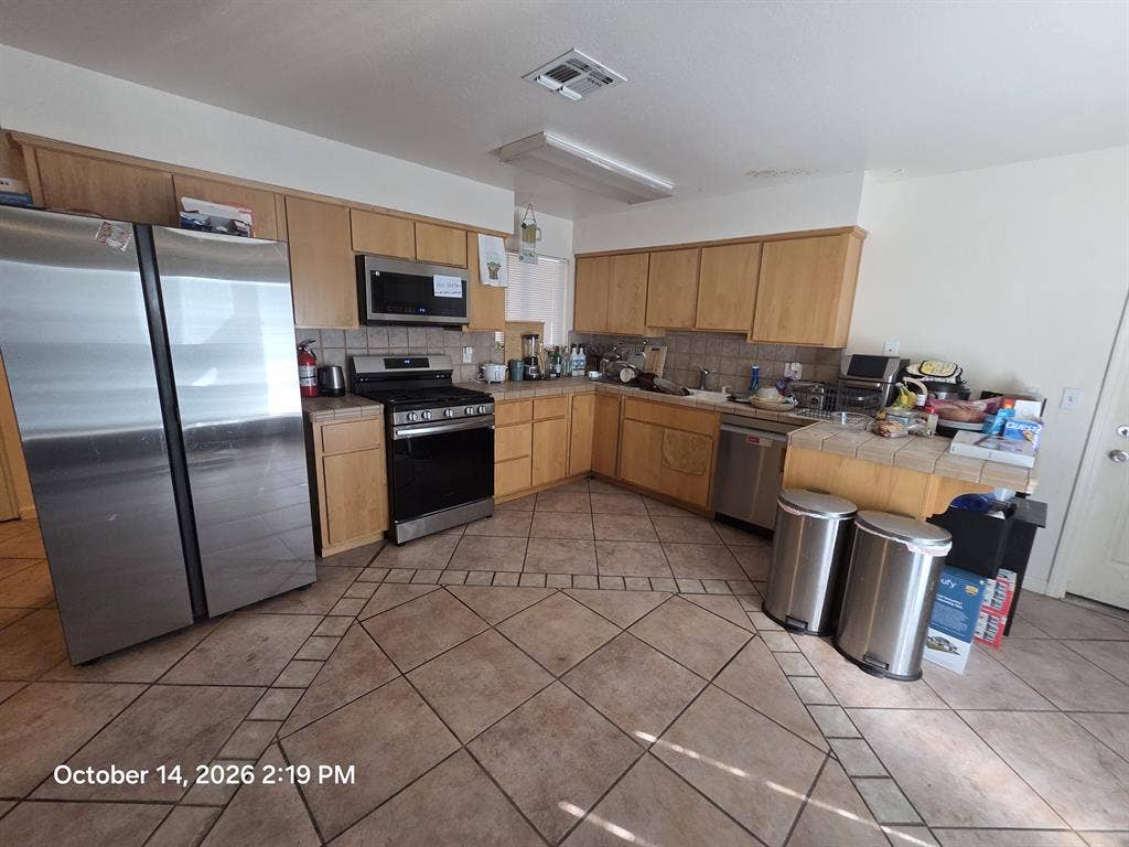 Room for rent in my home
