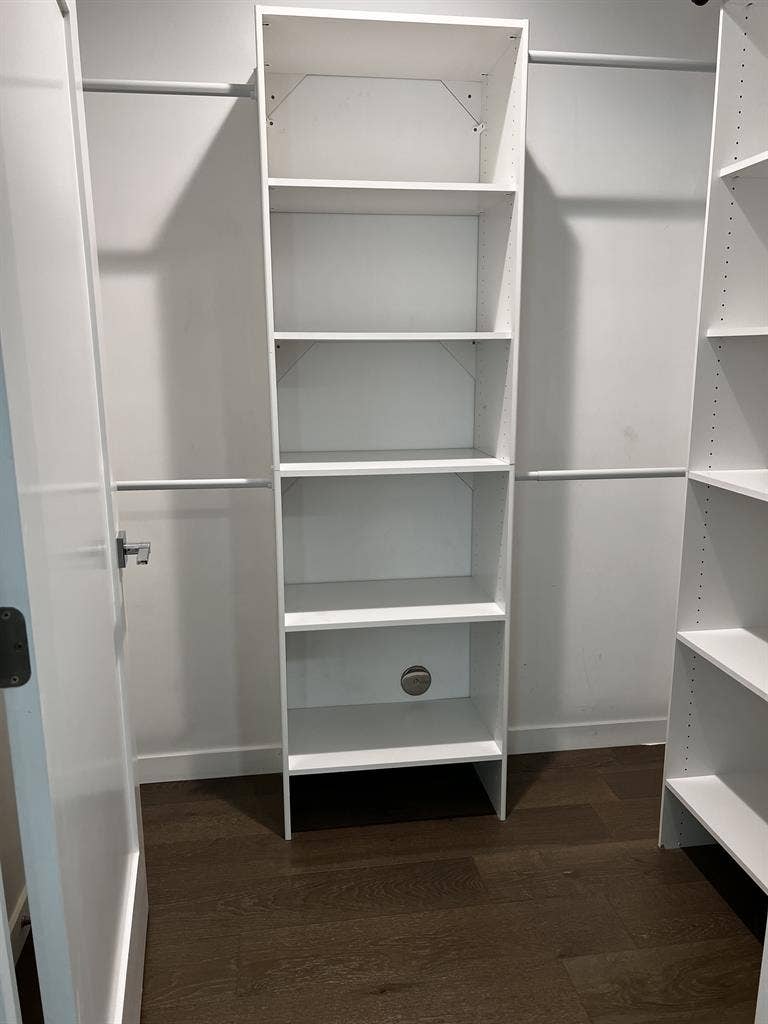 Room for Rent in Modern Home