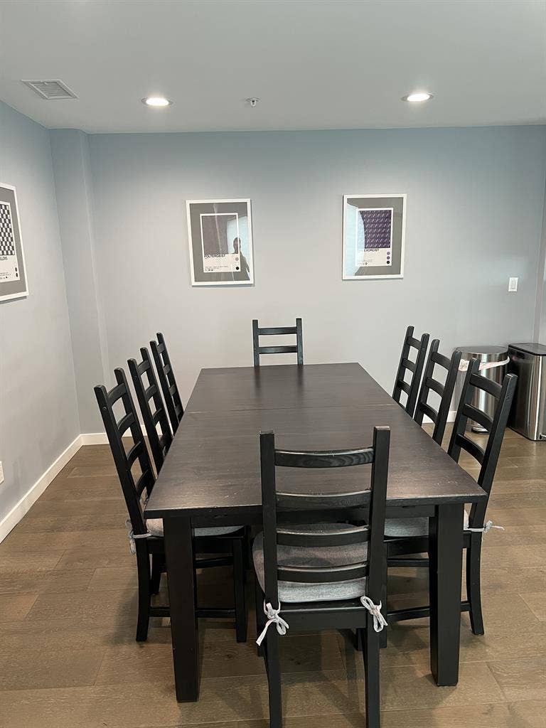 Room for Rent in Modern Home
