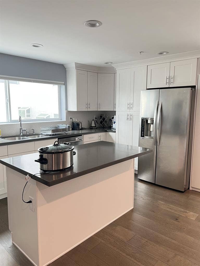 Room for Rent in Modern Home