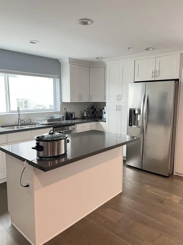 Room for Rent in Modern Home