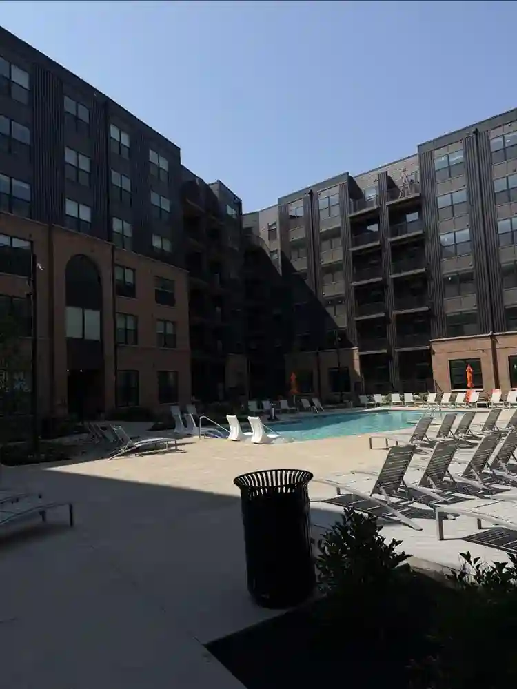 Luxury 2 Bed/ 2 Bath Apartment