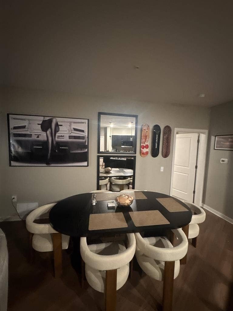 Luxury 2 Bed/ 2 Bath Apartment