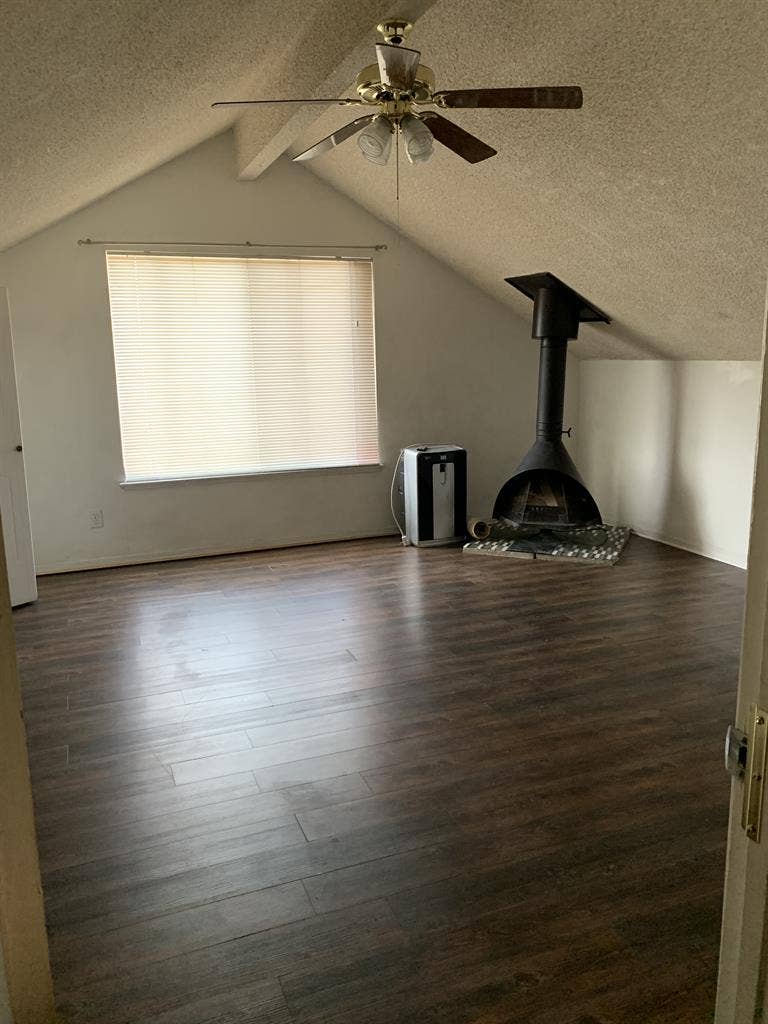 Room & Loft for Rent
