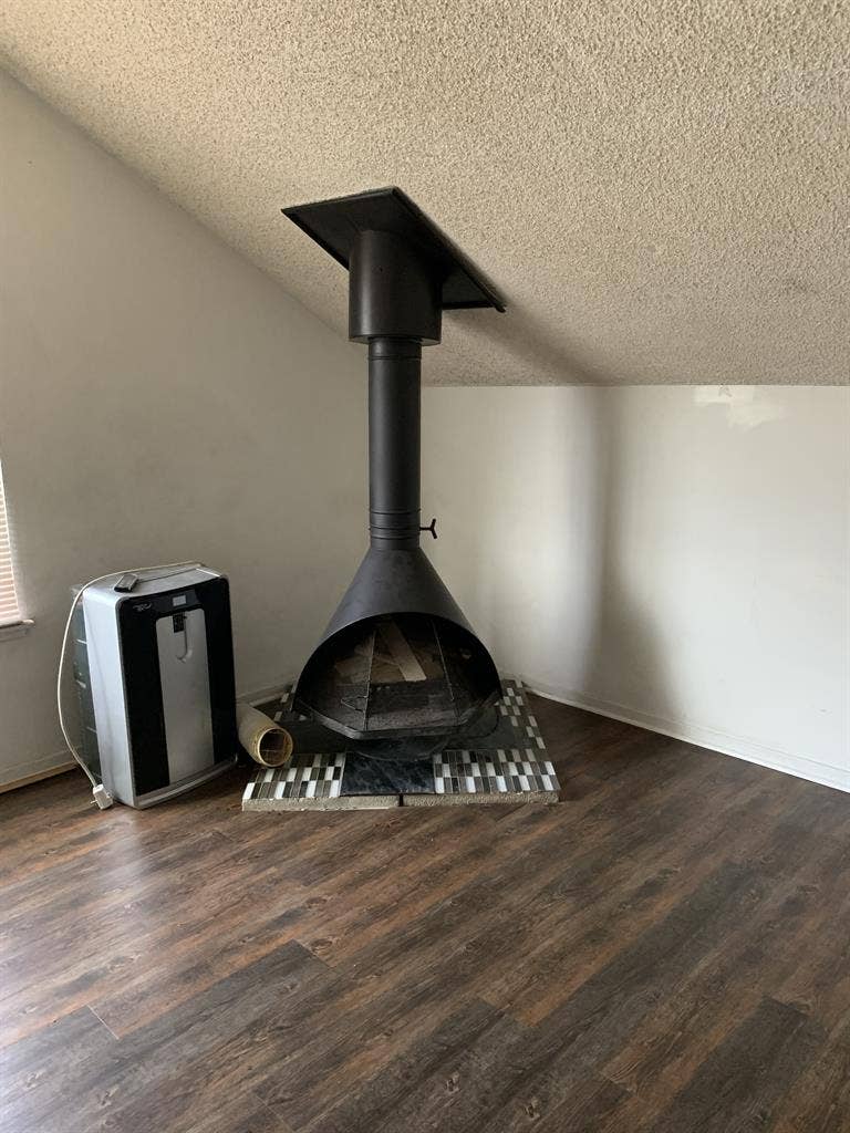 Room & Loft for Rent