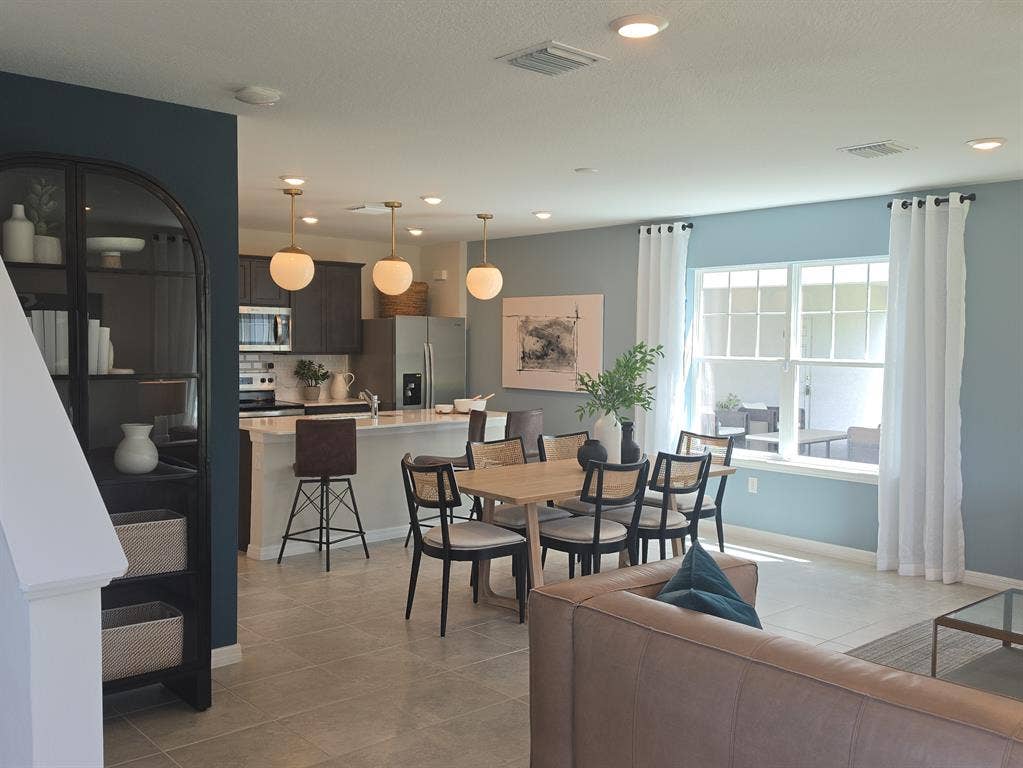 New construction Bedroom for rent!