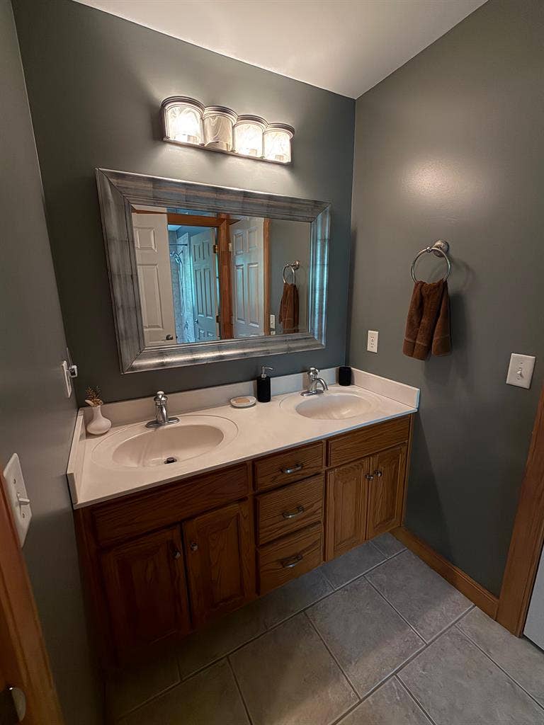 Furnished suite/log home on acreage