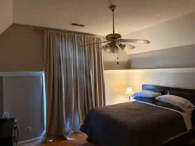 Large House to Share in Germantown