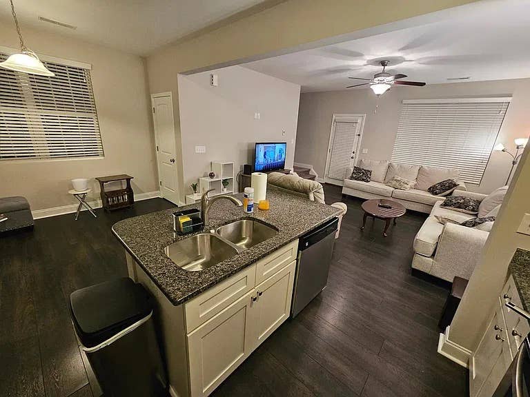 4 BR in Raleigh