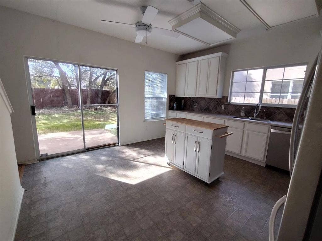 4 BR in Leander