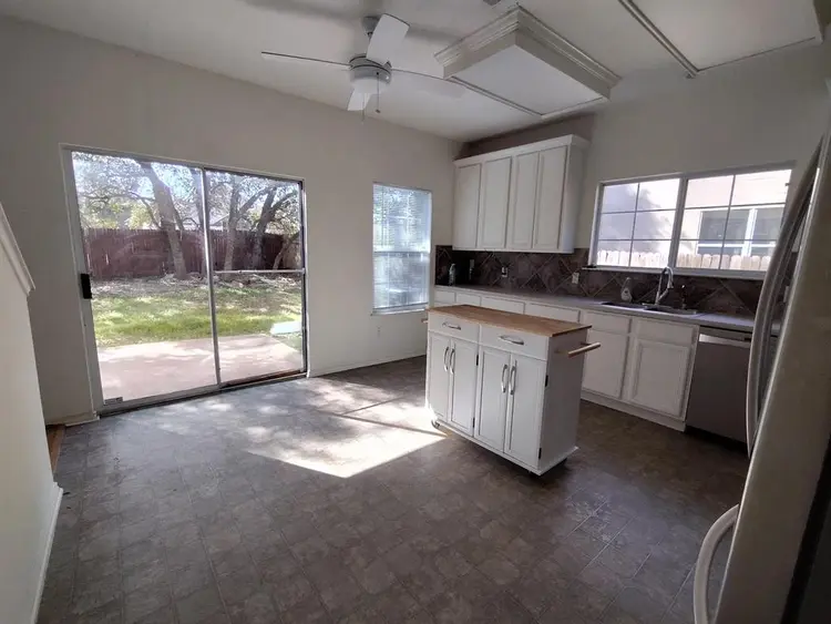 4 BR in Leander