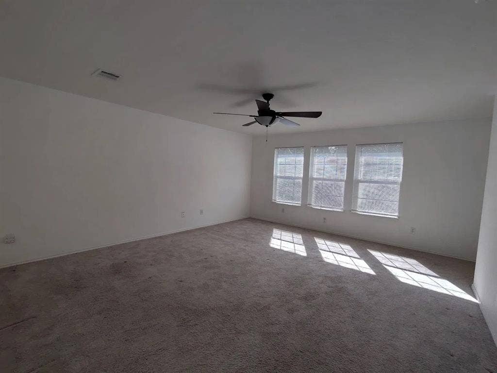 4 BR in Leander