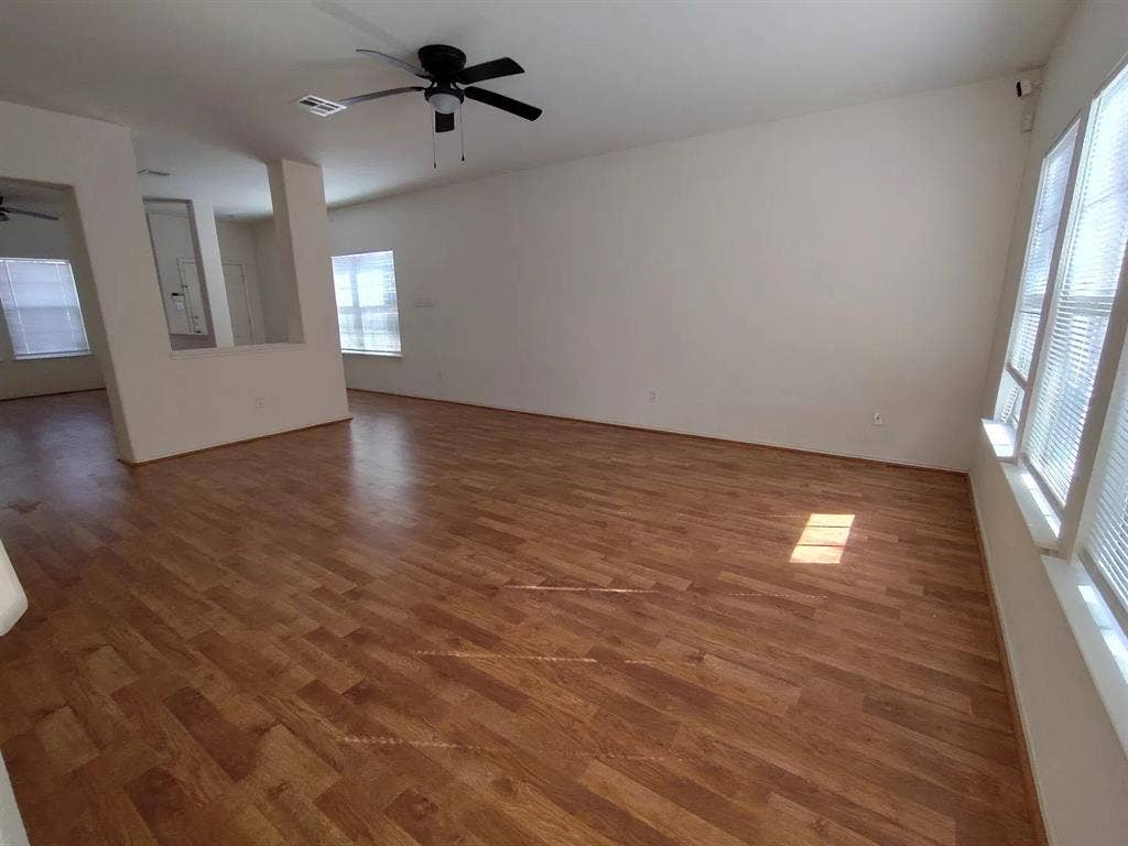 4 BR in Leander