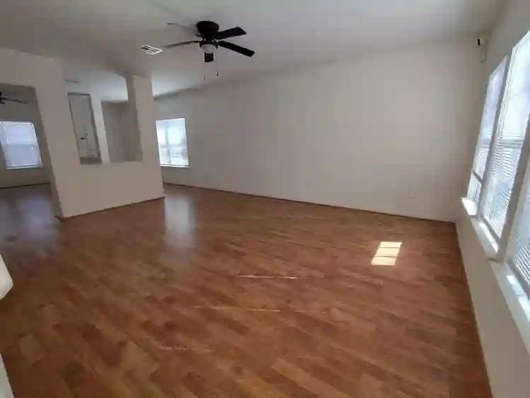 4 BR in Leander