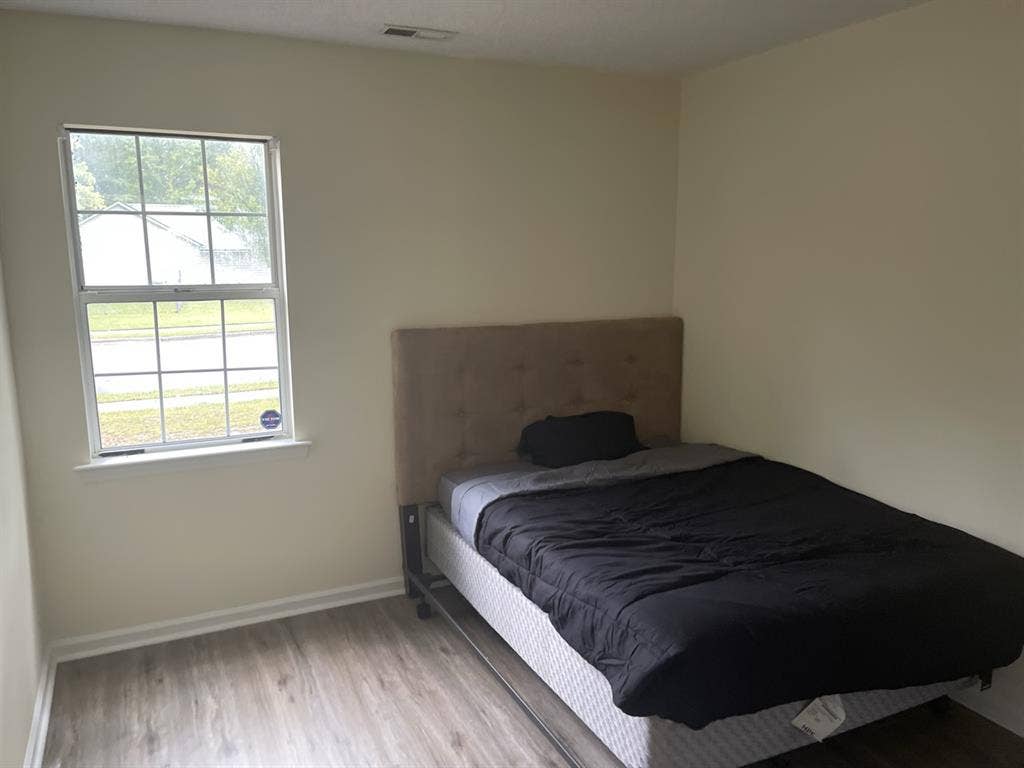 Room for rent!