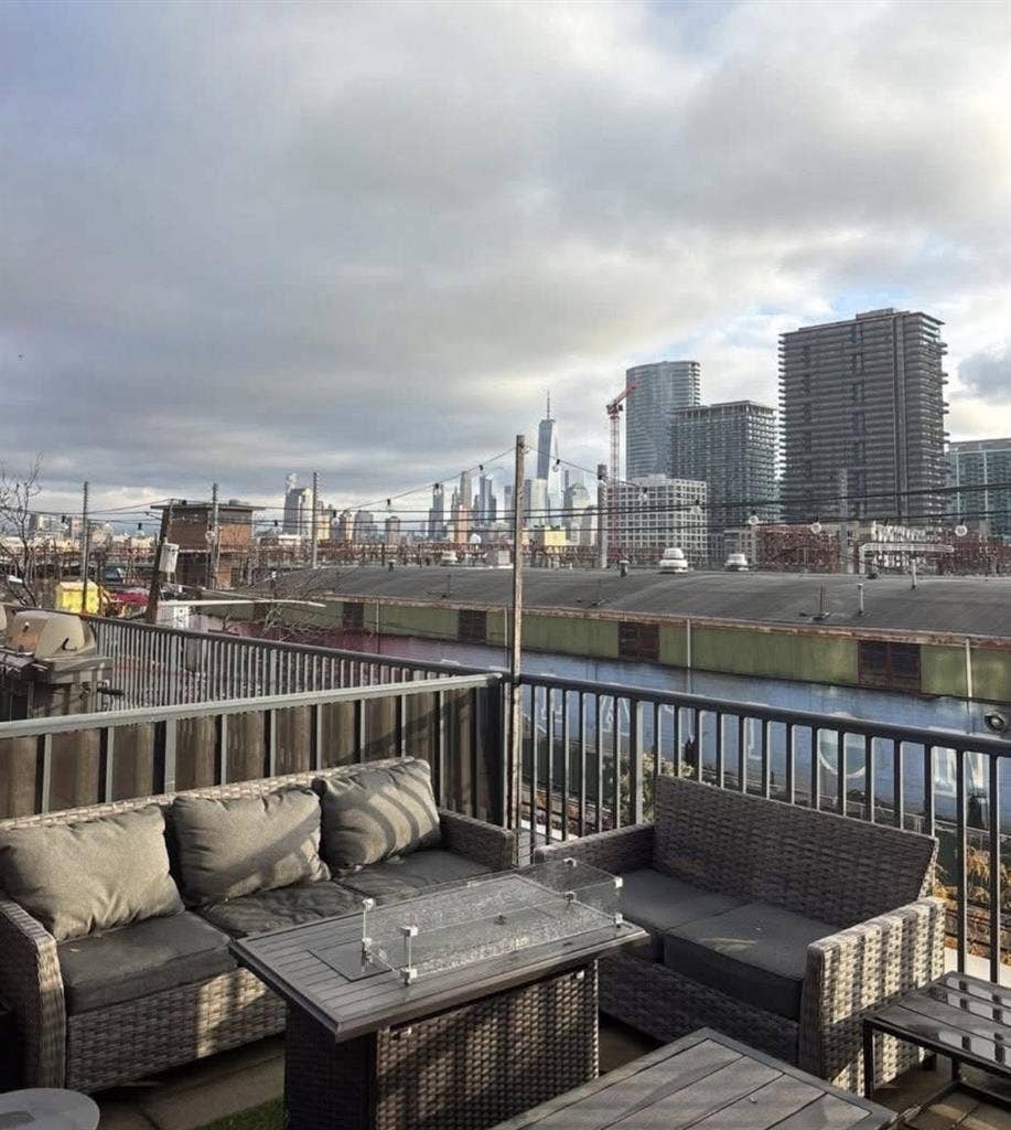 Lease Takeover in Hoboken!