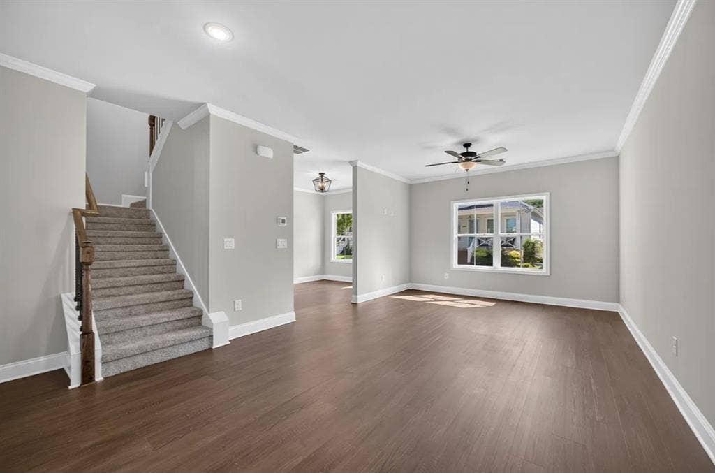 Downtown Monroe - Private bed/bath