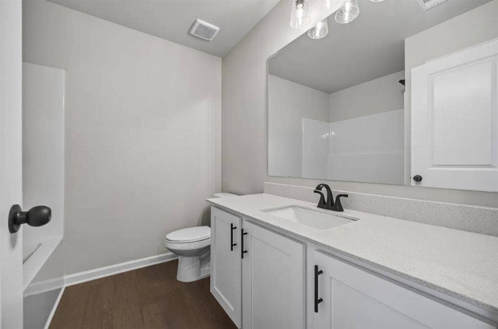 Downtown Monroe - Private bed/bath