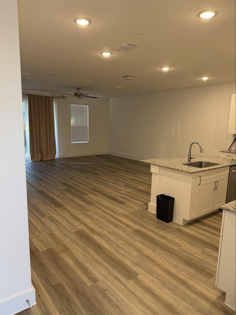 3 bedroom townhome for rent.
