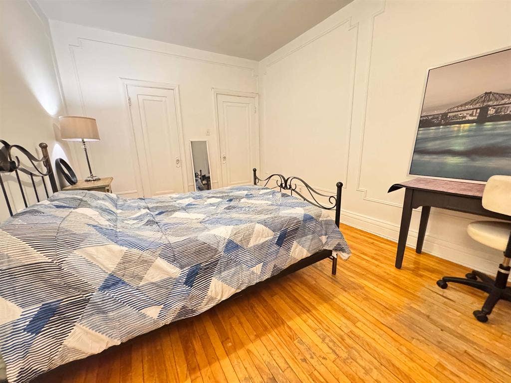 Chambre à Montréal ÉdouardMontpetit