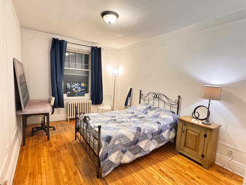 Chambre à Montréal ÉdouardMontpetit