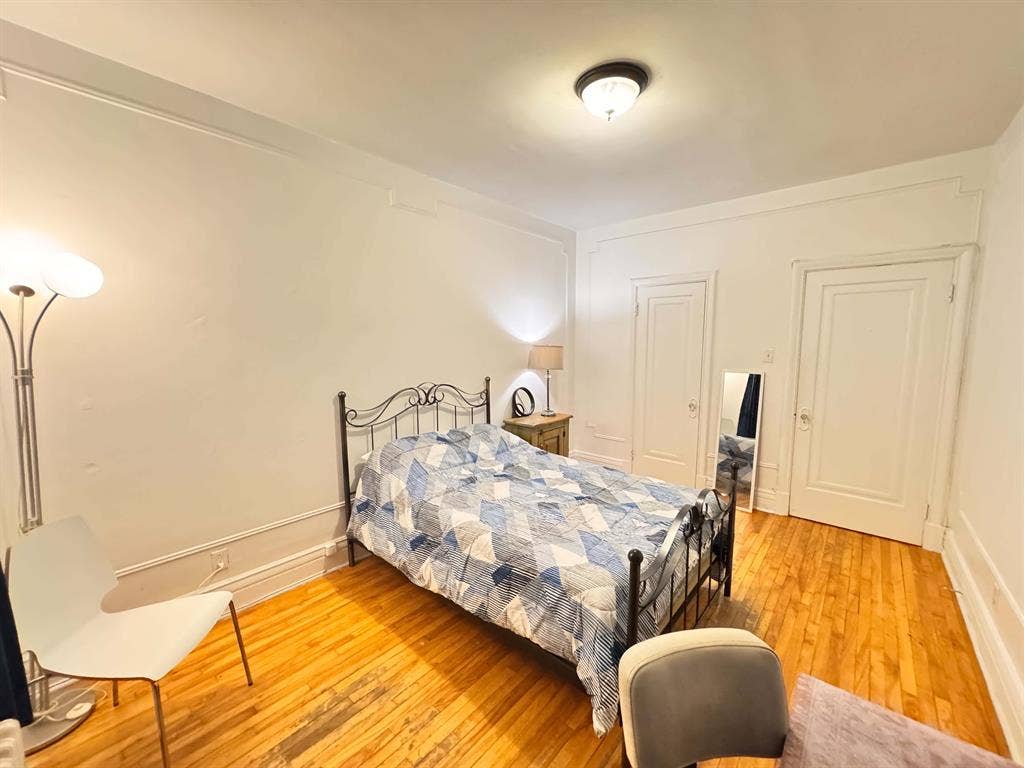 Chambre à Montréal ÉdouardMontpetit