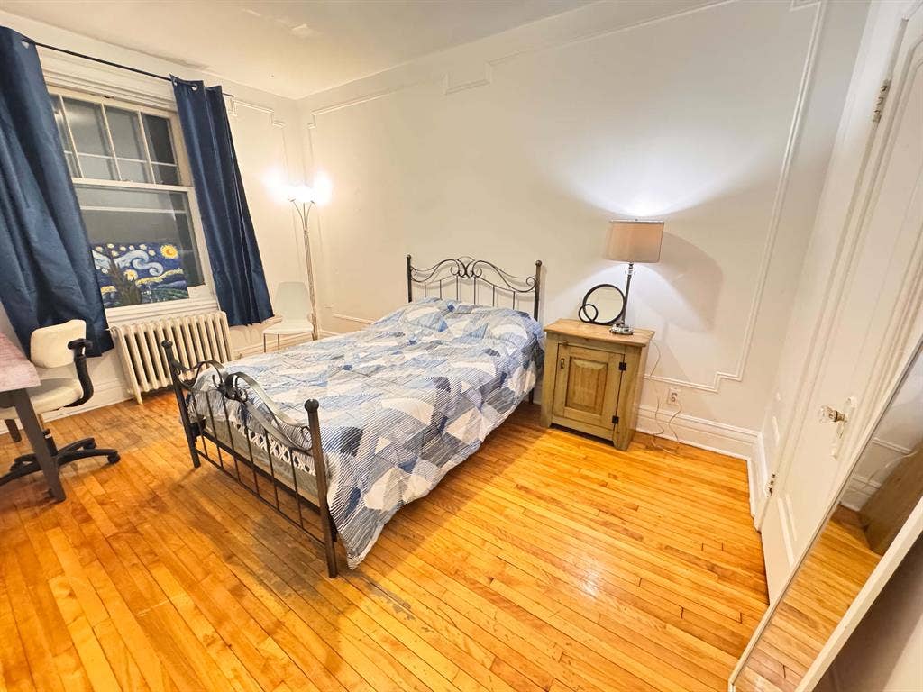 Chambre à Montréal ÉdouardMontpetit