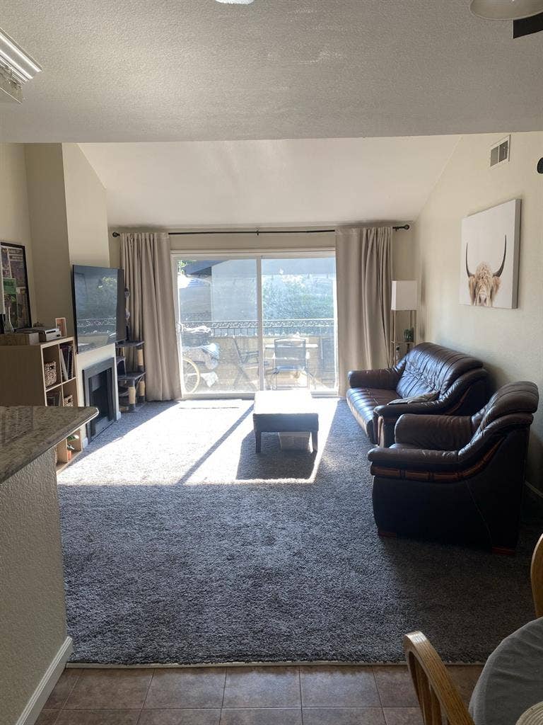 1 bedroom with private bathroom!!