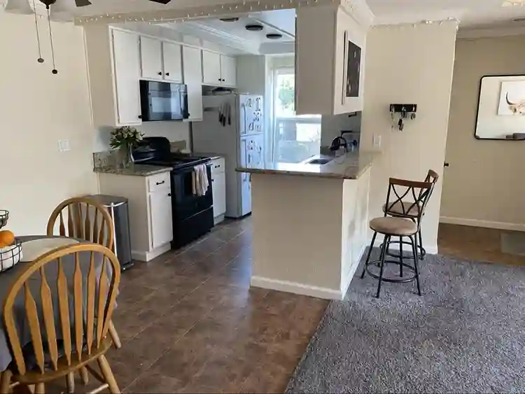 1 bedroom with private bathroom!!