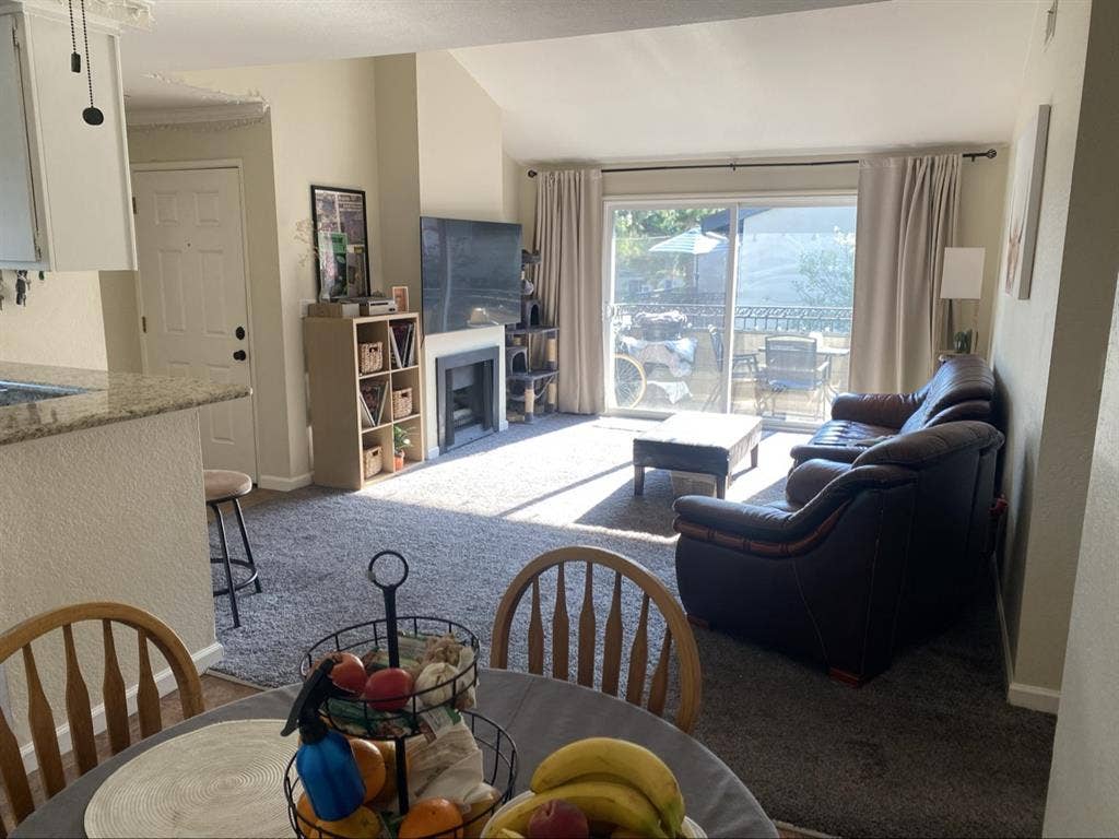 1 bedroom with private bathroom!!
