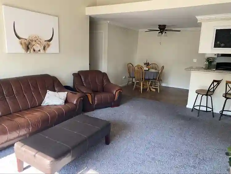 1 bedroom with private bathroom!!
