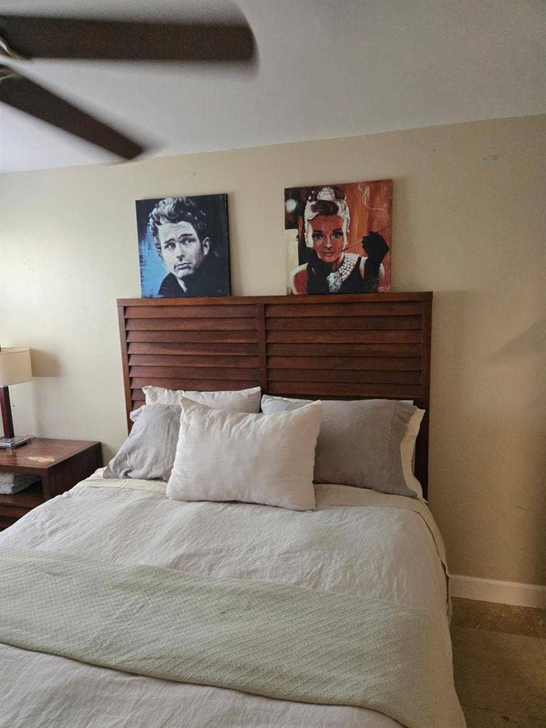 Nice Room Available By The Beach