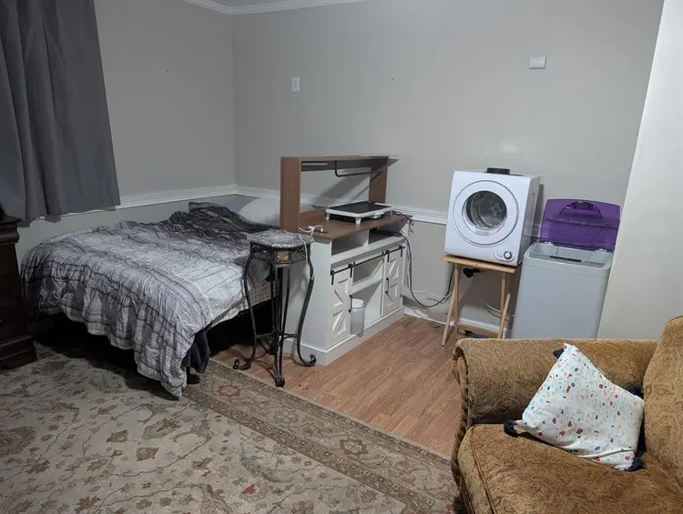 Room to rent with private entrance