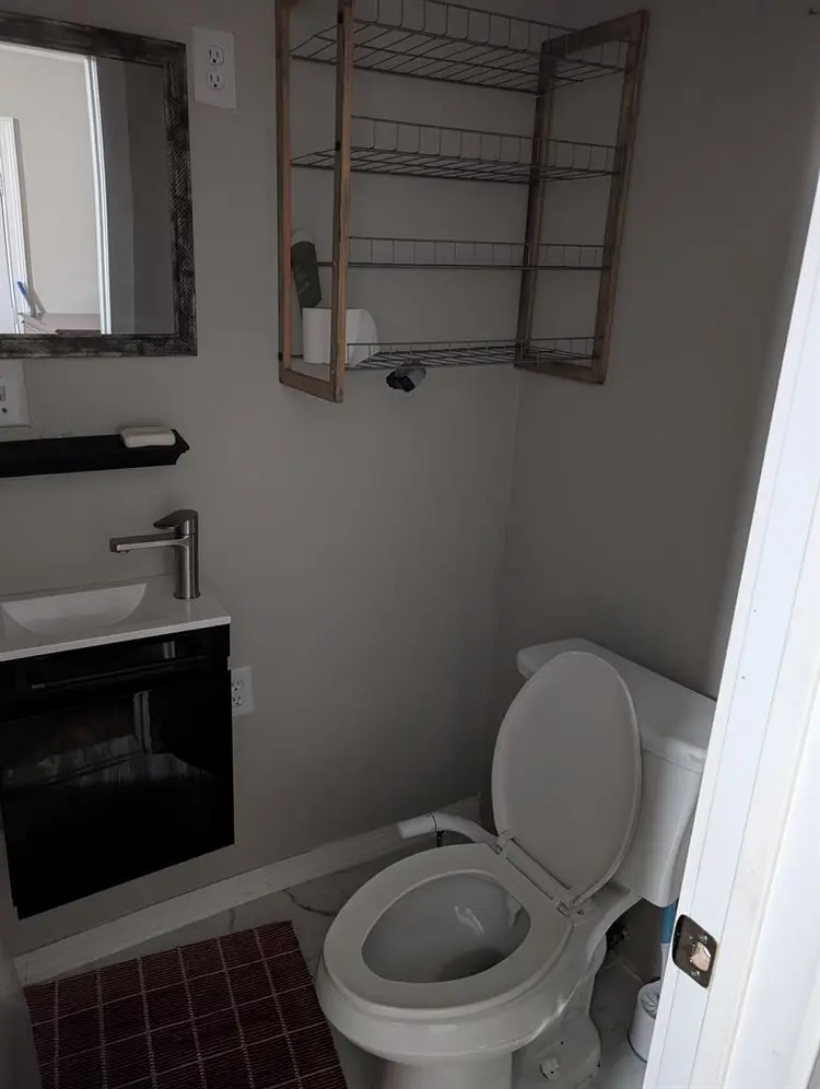 Room to rent with private entrance