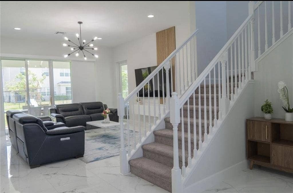 Room for rent in Westlake!