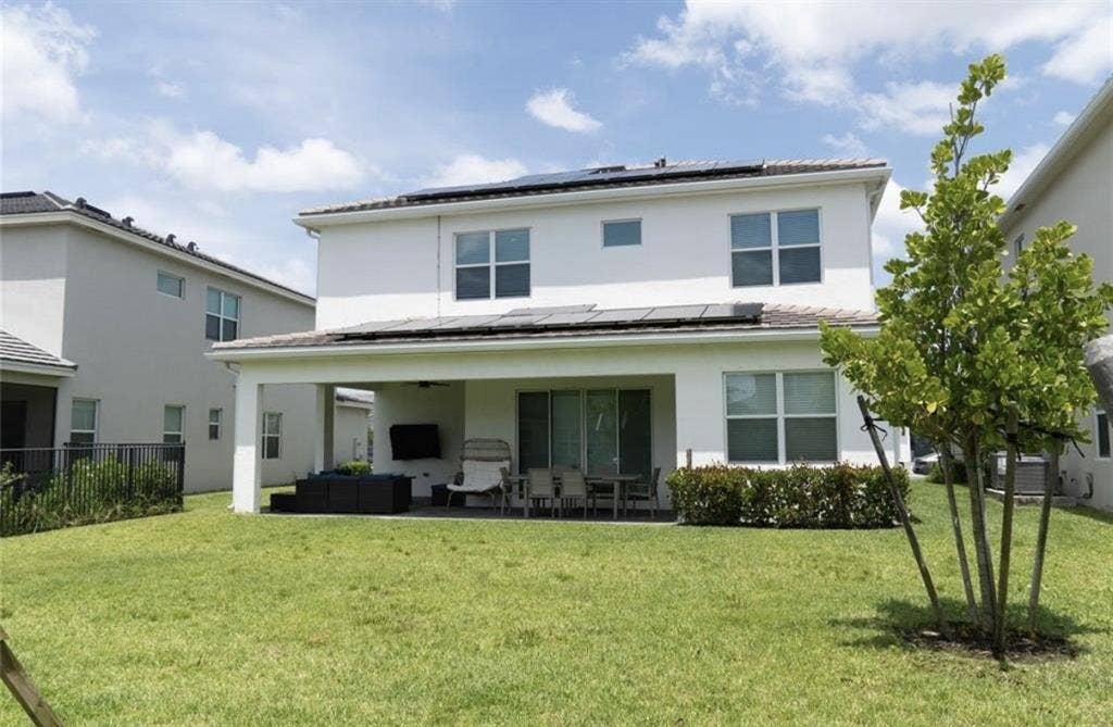 Room for rent in Westlake!