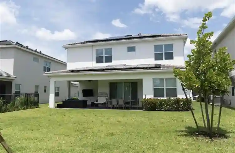 Room for rent in Westlake!