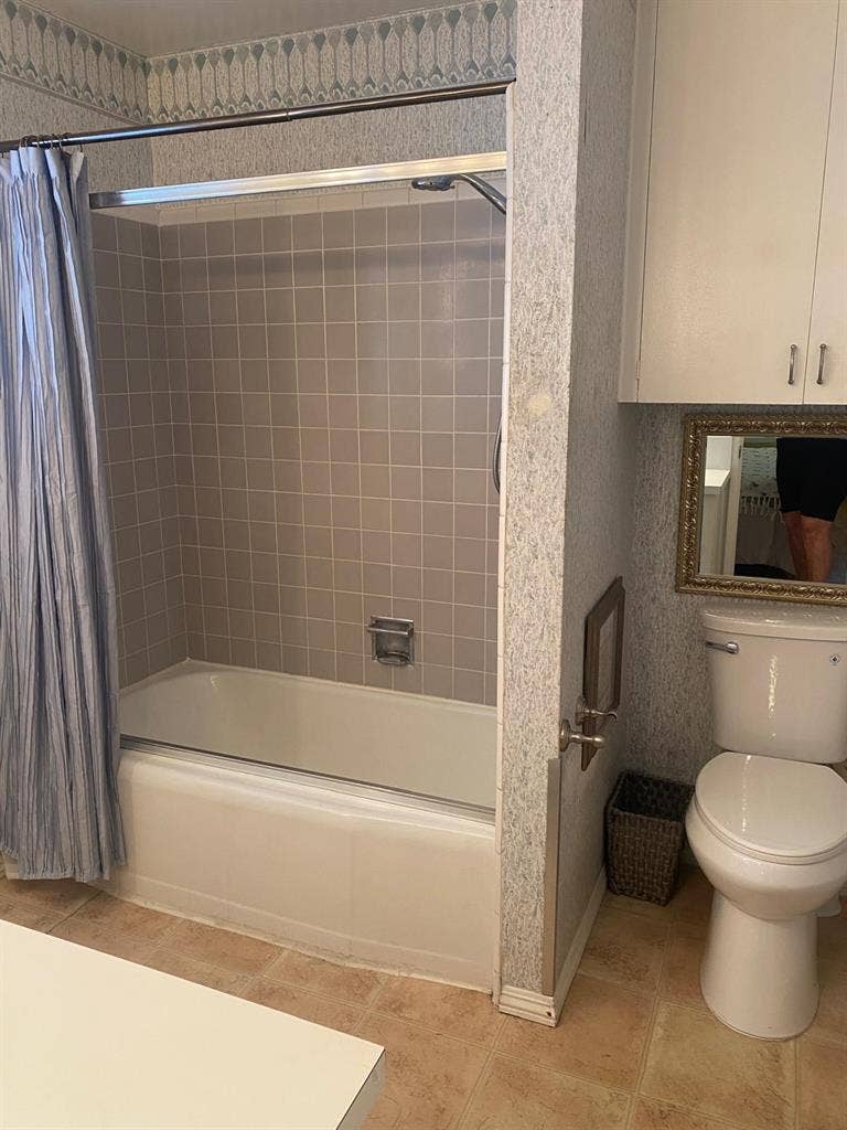 1,499 / 1 Bed w En Suite 1 Bathroom