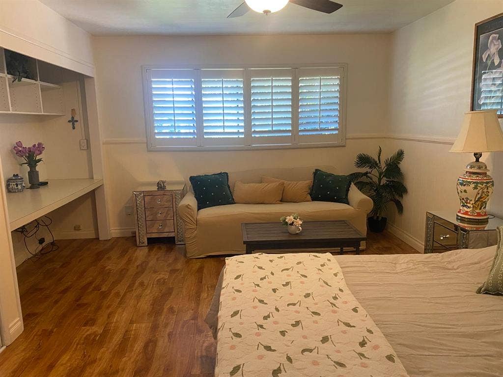 1,499 / 1 Bed w En Suite 1 Bathroom