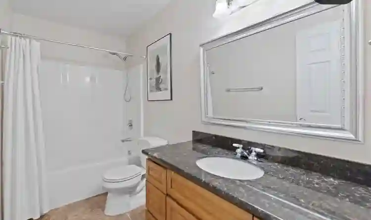 2 BEDROOMS IN SE PORTLAND