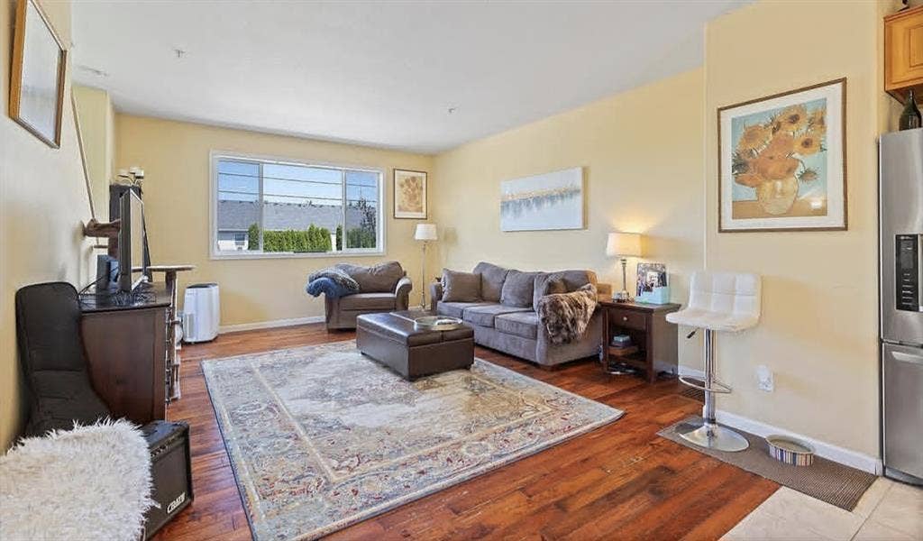2 BEDROOMS IN SE PORTLAND