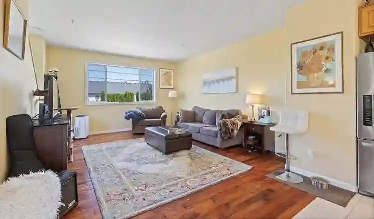 2 BEDROOMS IN SE PORTLAND