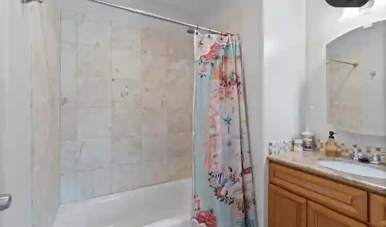 2 BEDROOMS IN SE PORTLAND