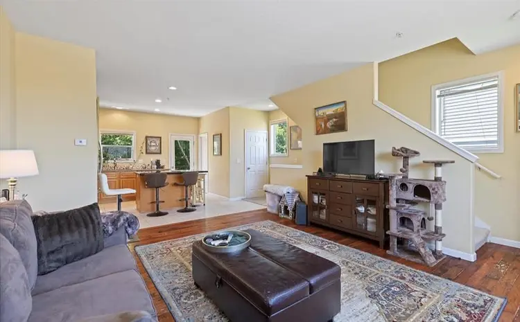 2 BEDROOMS IN SE PORTLAND