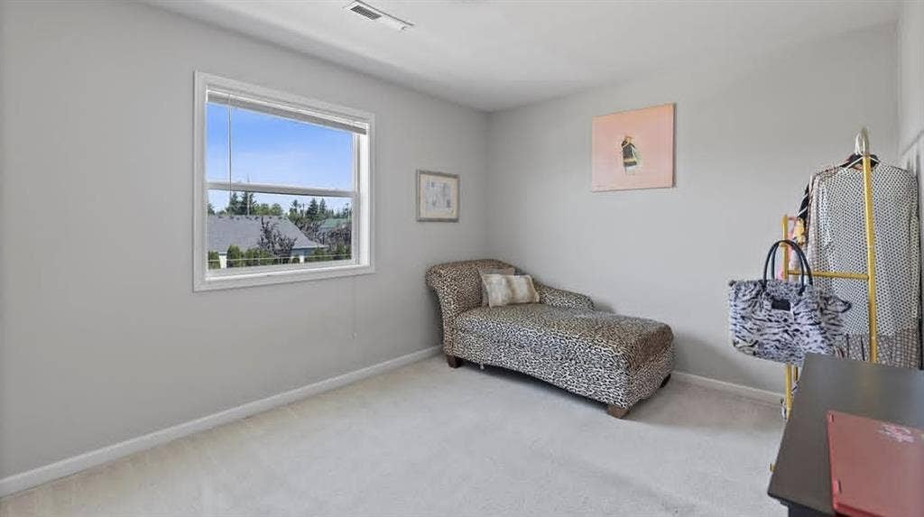2 BEDROOMS IN SE PORTLAND