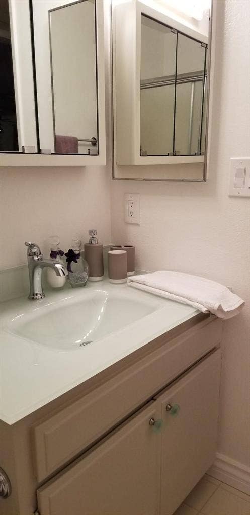 Furnished Private Rm Private Bathrm